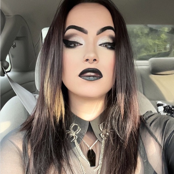 Meet your Posher, Savannah - Picture 1 of 1